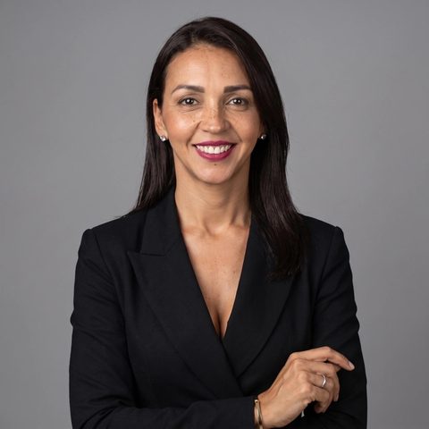 Portrait of Elimar Ugueto, founder and CEO of UGUETO AI
